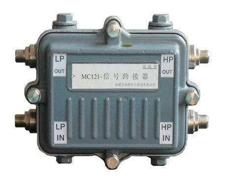 低通信号跨接器MC121